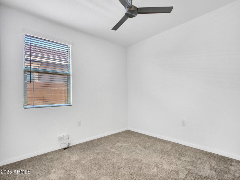 09-Bedroom-(1)
