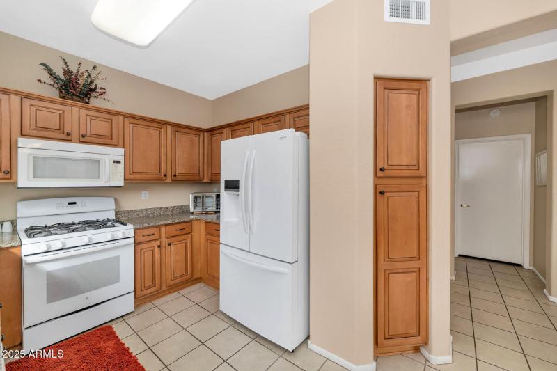 14737 W Colt Ln-010-004-1500x1000
