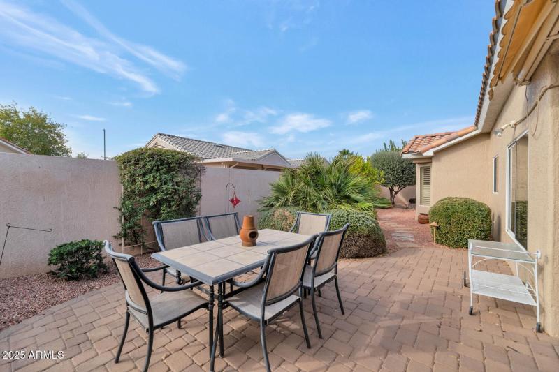 14737 W Colt Ln-021-022-1500x1000