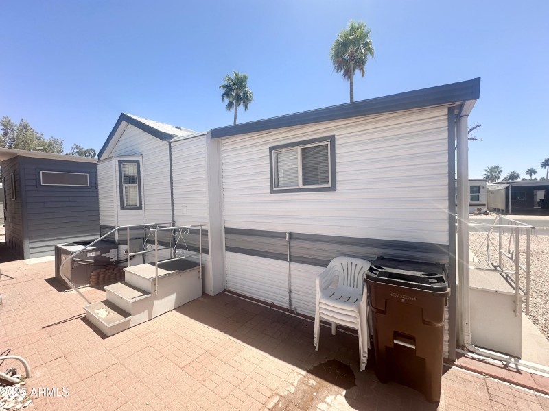 LARGE BACK PATIO