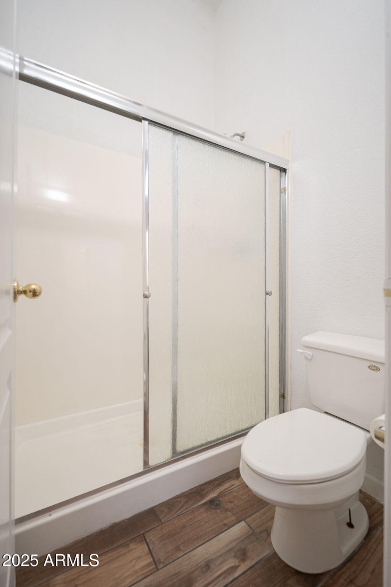 14_Primary-Bath_02