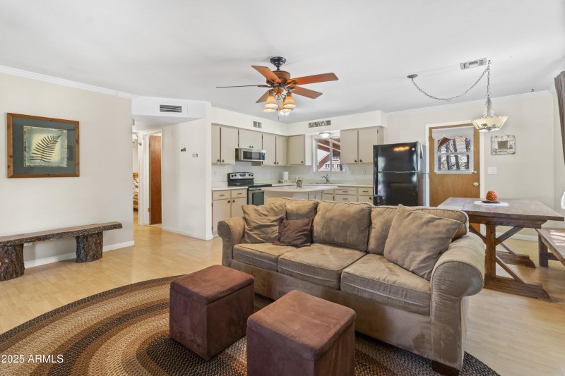 2128 Forest Park Rd, Overgaard (3)