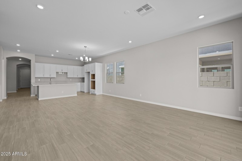 7)GREAT ROOM