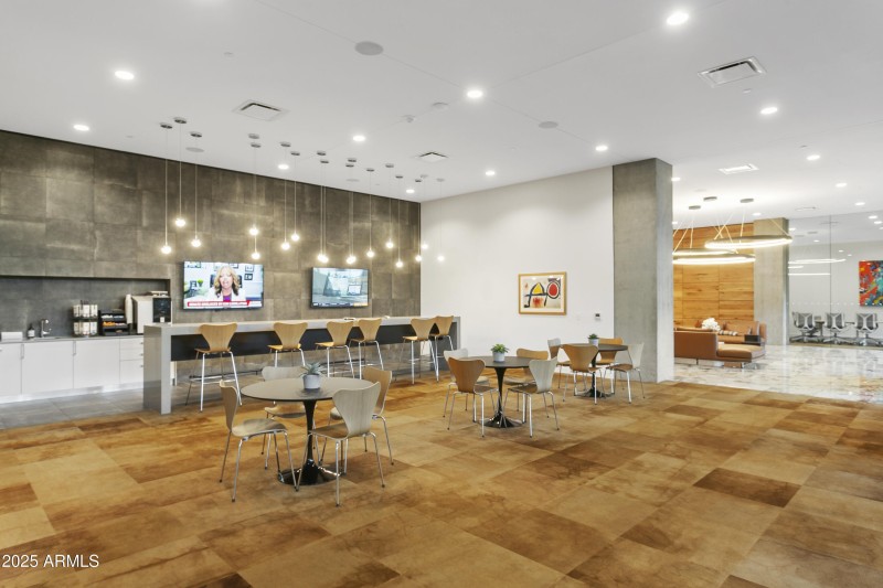 Coffee & Lounge