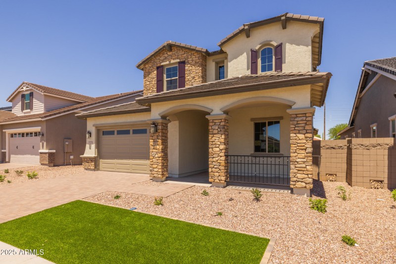 3)FRONT OF HOME