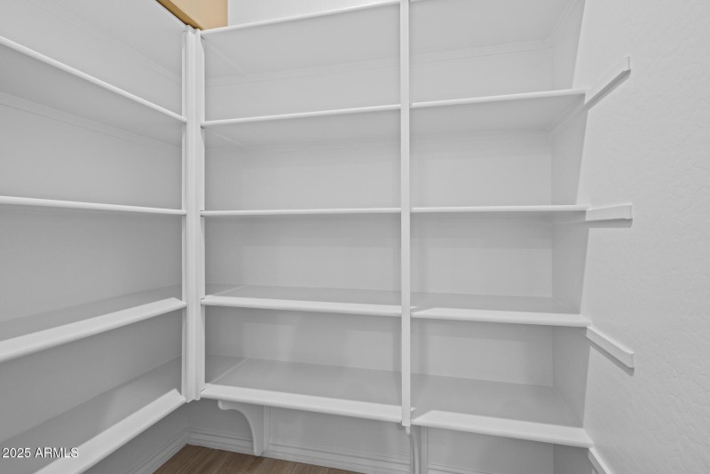 29)PANTRY