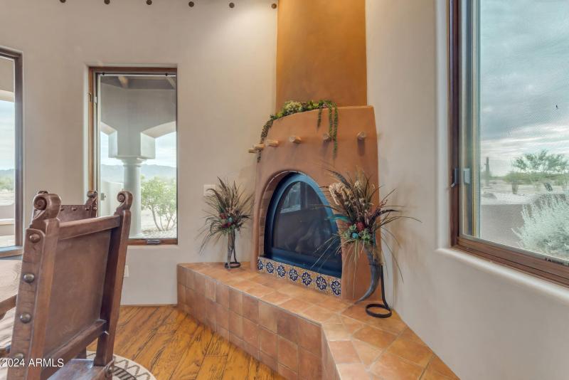 158-web-or-mls-158_163_a4m_jomax