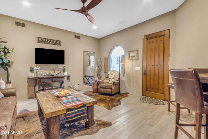 172-web-or-mls-172_205_a4m_jomax