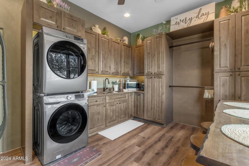 183-web-or-mls-183_238_a4m_jomax