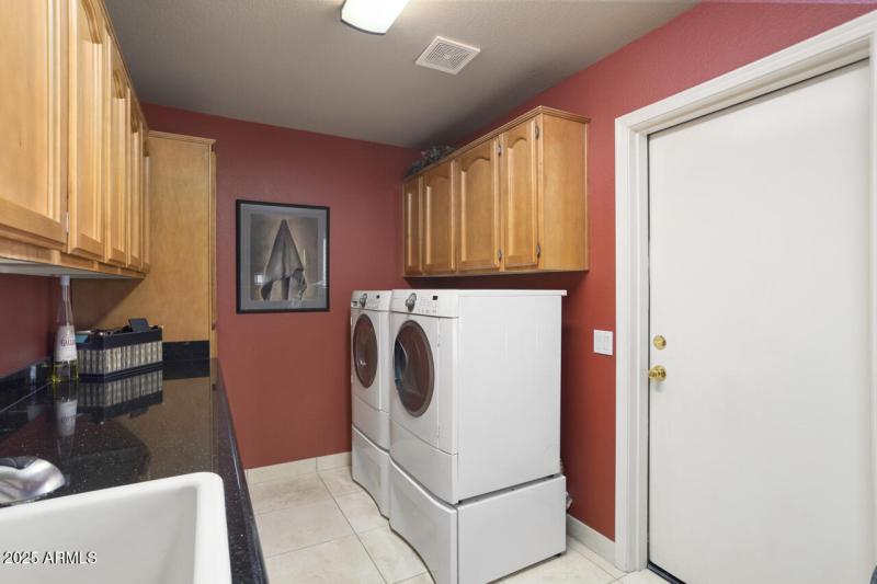 Spacious laundry room