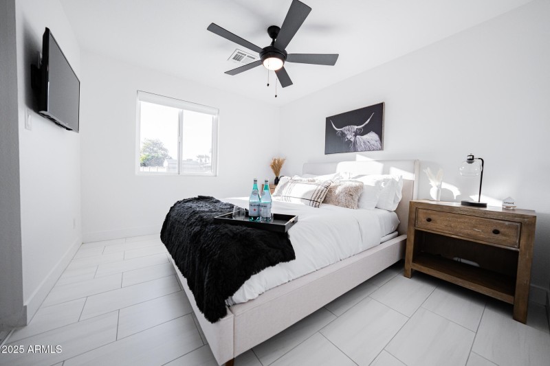 JON AIRBNB 2-006