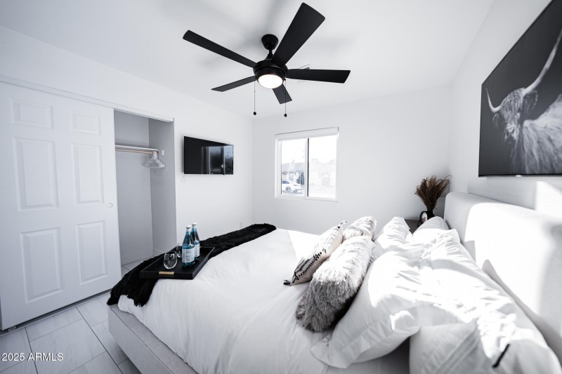 JON AIRBNB 2-008