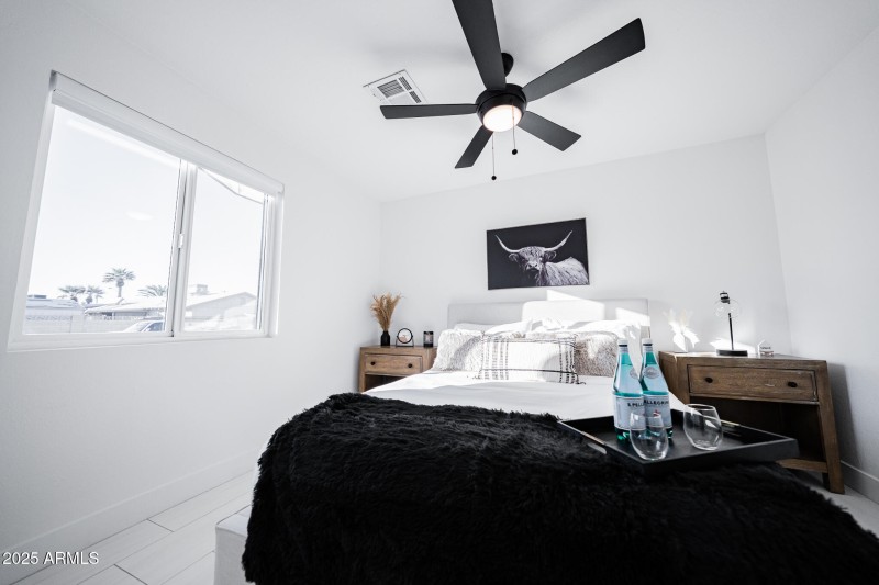 JON AIRBNB 2-009