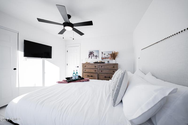 JON AIRBNB 2-011