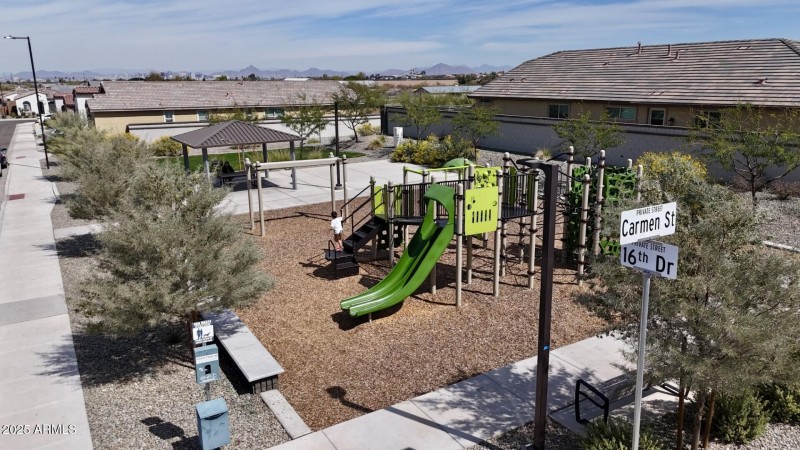 playground 4