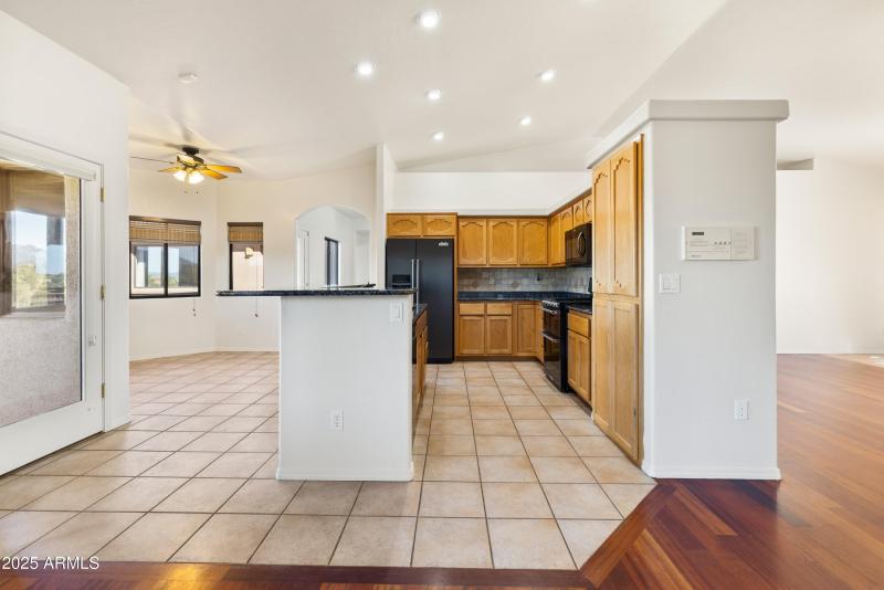 016_Kitchen