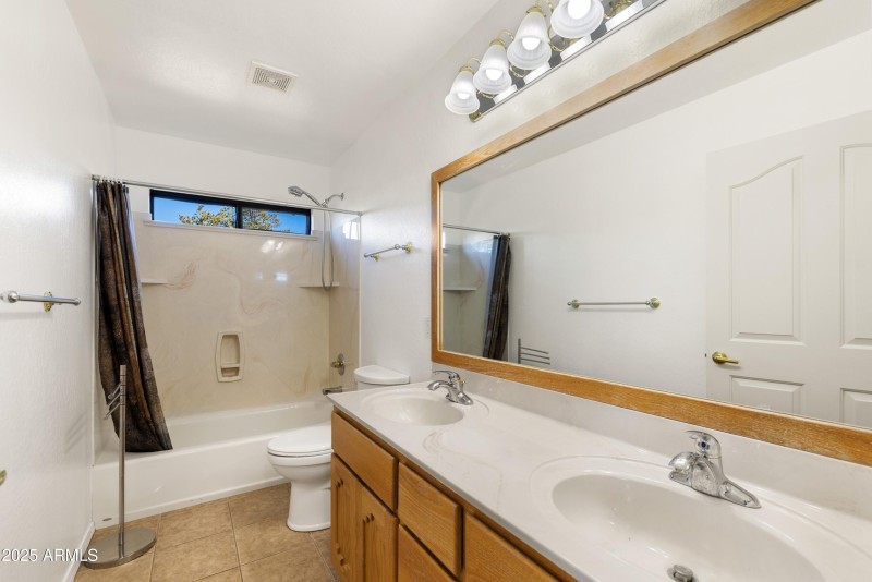 030_Bathroom 3