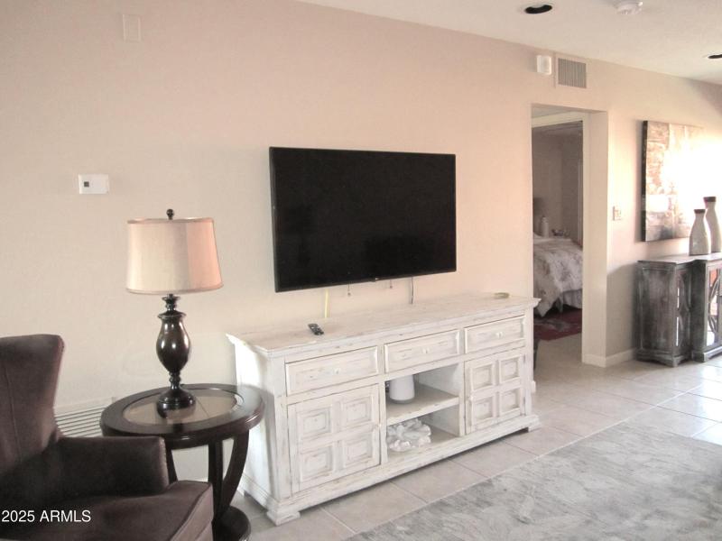 3 325 VIEW FROM LIVING AREA INTO BEDROOM