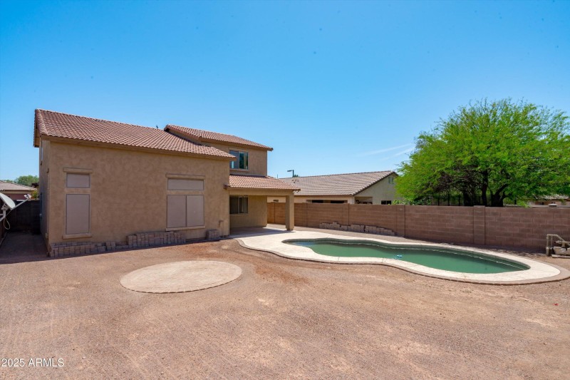 02-Backyard Pool View