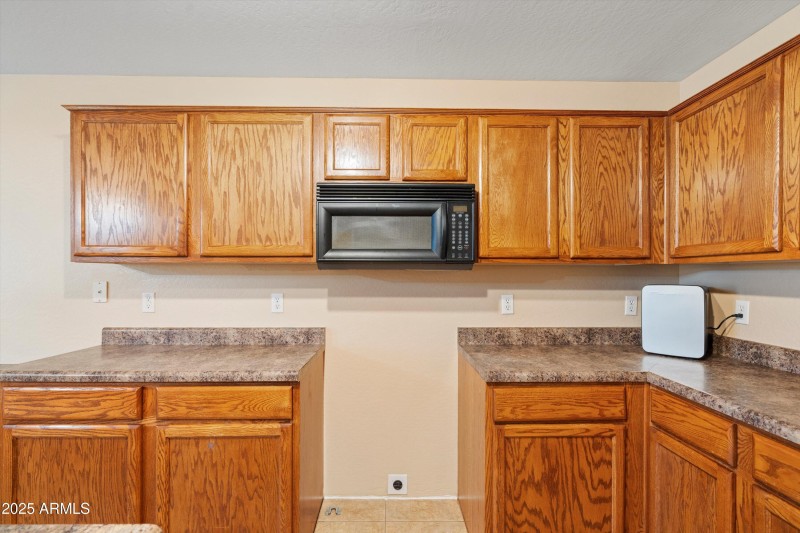 13-Kitchen