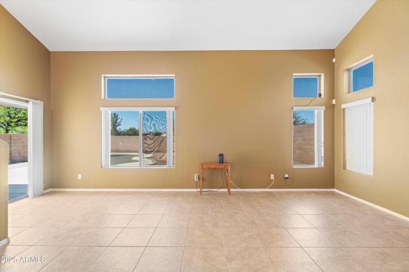 19-Family Room