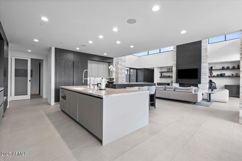 Kitchen/Living Room