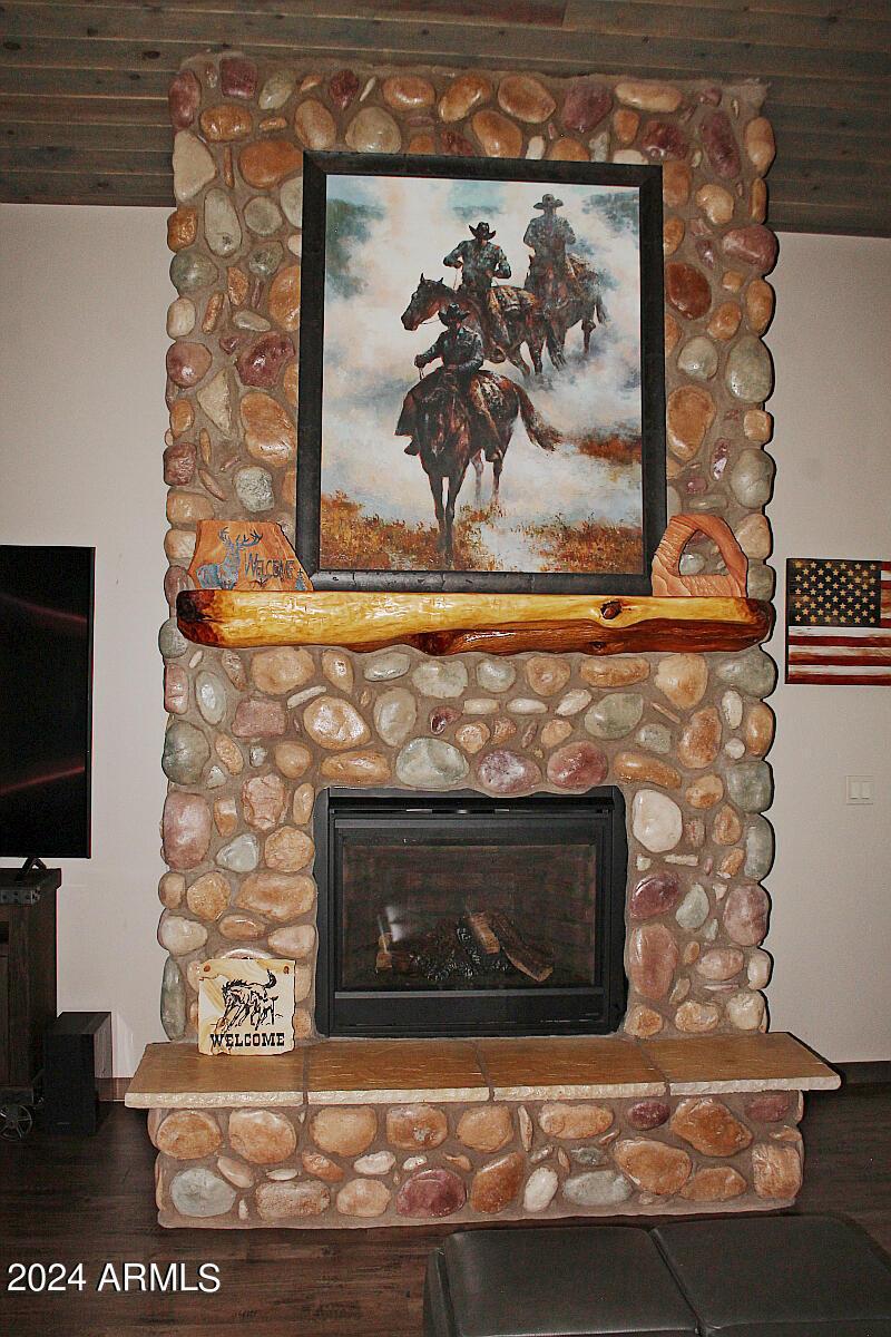 025_Living Room Fireplace