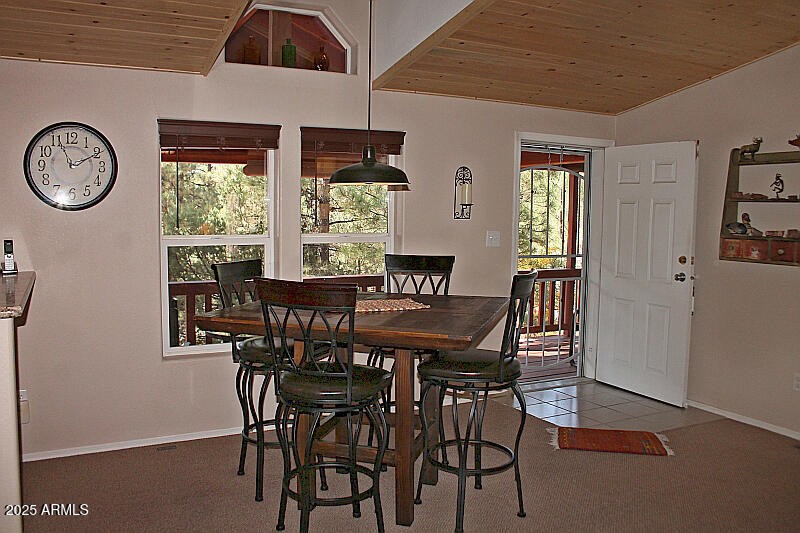 012_Dining Area