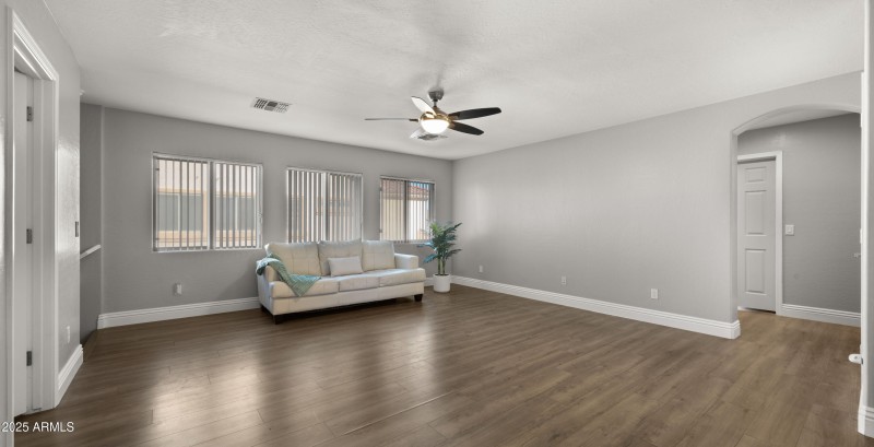 Upstairs Loft2