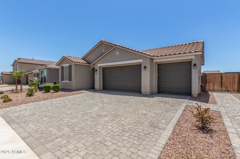 3 Car Garage