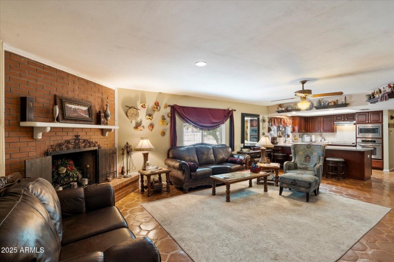 12-Family Room