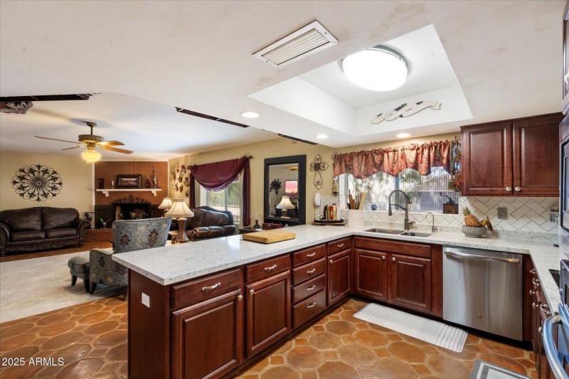 14-Kitchen