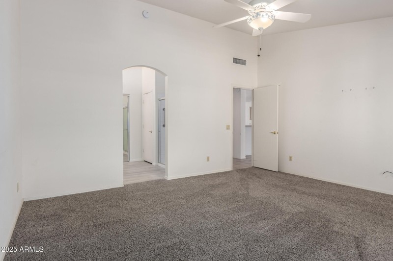 09 - Primary Suite