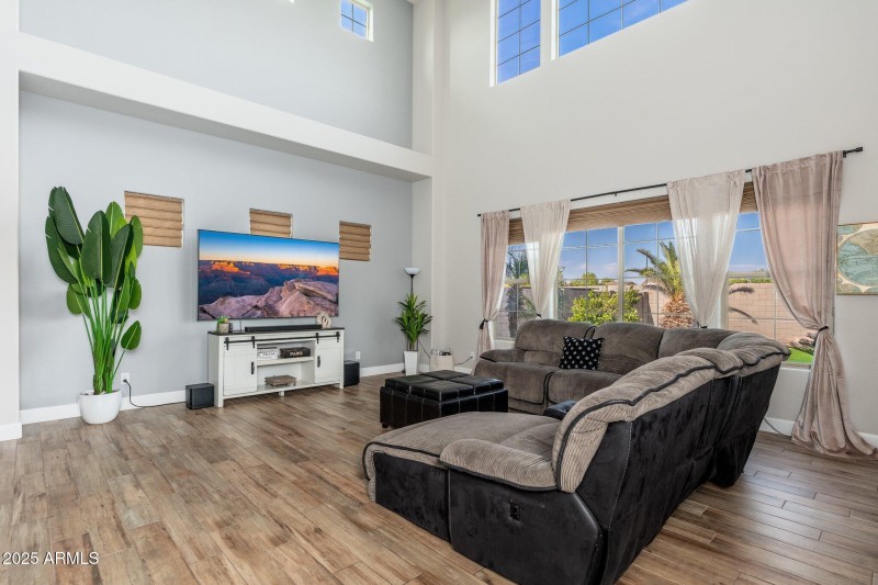 6621 S Balboa Dr - 05
