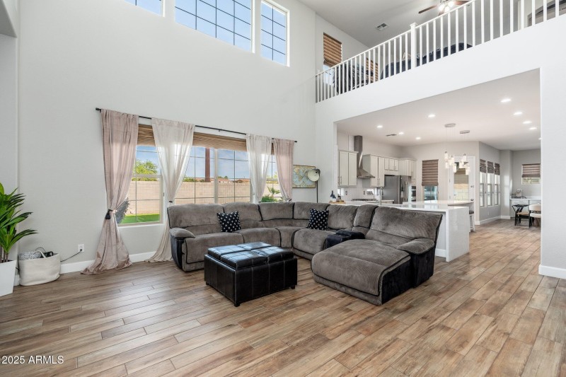 6621 S Balboa Dr - 06