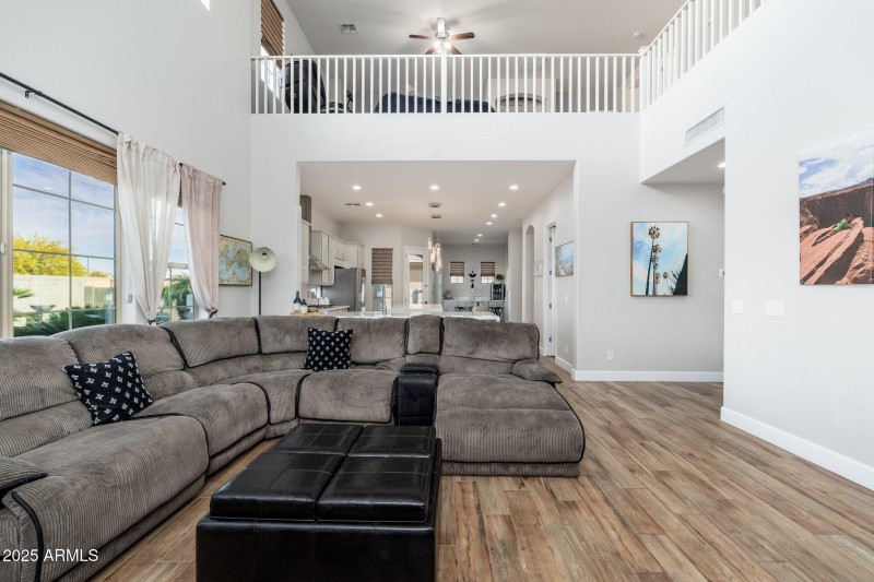 6621 S Balboa Dr - 07