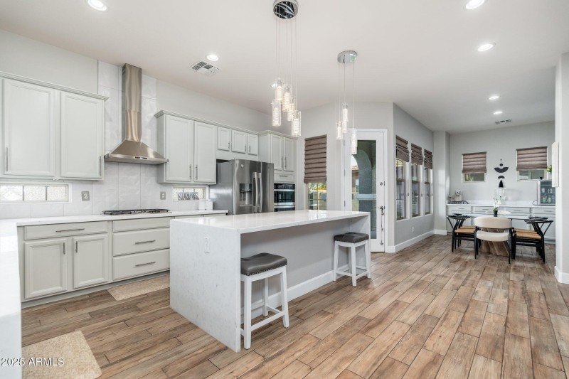 6621 S Balboa Dr - 08