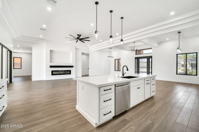 18225 W San Juan Ct-17