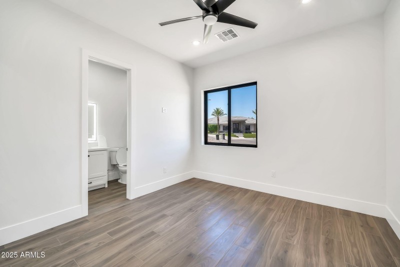 18225 W San Juan Ct-27