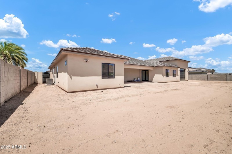 18225 W San Juan Ct-42