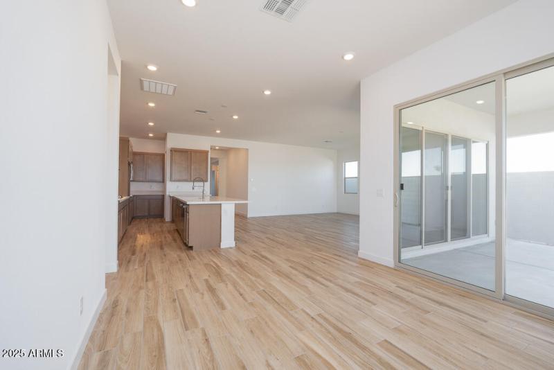 Tri Pointe Homes - Soleo 323 - Dining -