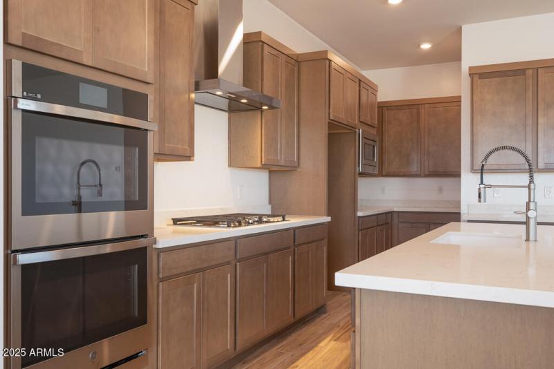 Tri Pointe Homes - Soleo 323 - Kitchen -