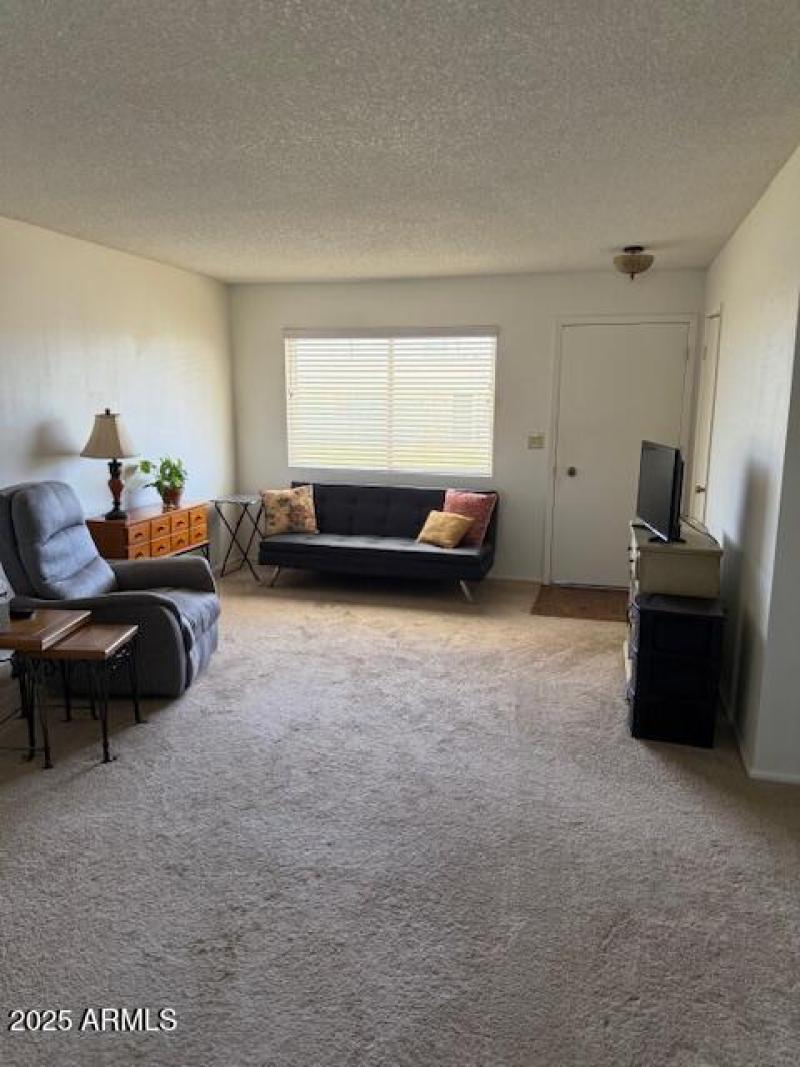 Griffin Living room