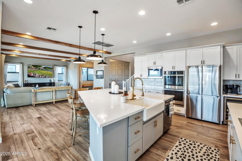 Kitchen - Greatroom
