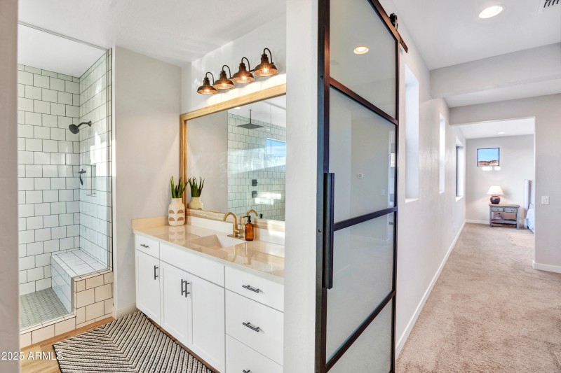 Primary Bed - Bath