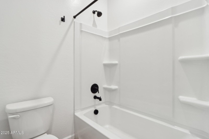 36-web-or-mls-W Cheryl Dr-1405-036