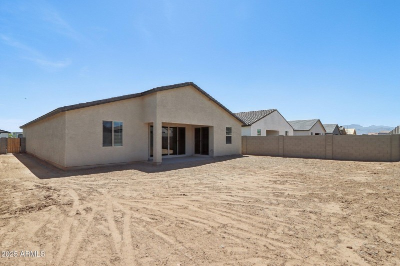 39-web-or-mls-W Cheryl Dr-1405-039