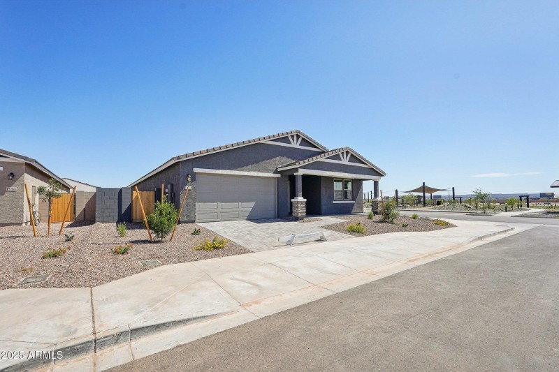 2-web-or-mls-W Cheryl Dr-1405-002