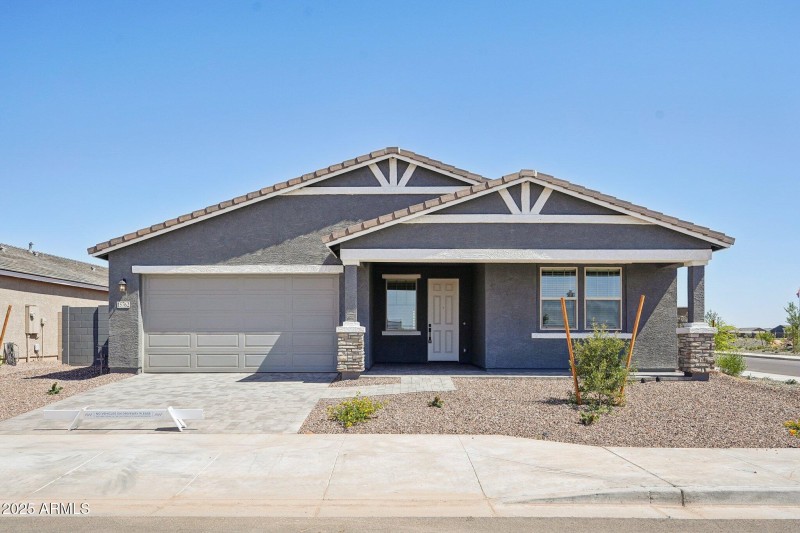 4-web-or-mls-W Cheryl Dr-1405-004