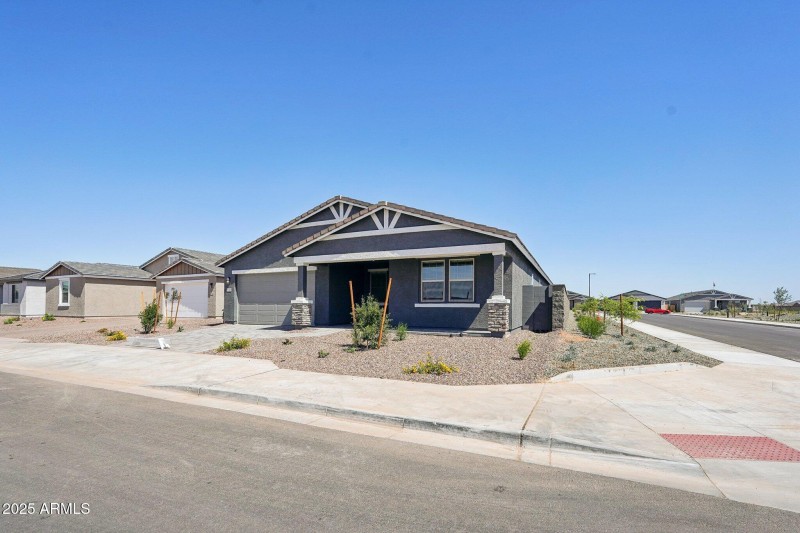 5-web-or-mls-W Cheryl Dr-1405-005